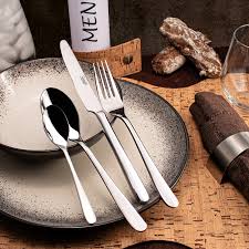 Set de Cubiertos modelo DAFNE